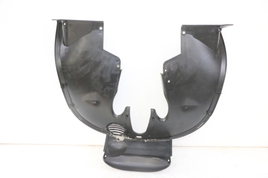 photo de LOWER FRONT FAIRING JUNCTION PIAGGIO MP3 LT 300 (2010 - 2016)