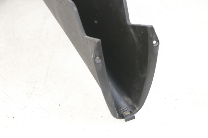 photo de FRONT MIDDLE PANEL PIAGGIO MP3 RL 250 (2007 - 2010) - Alternative perspective