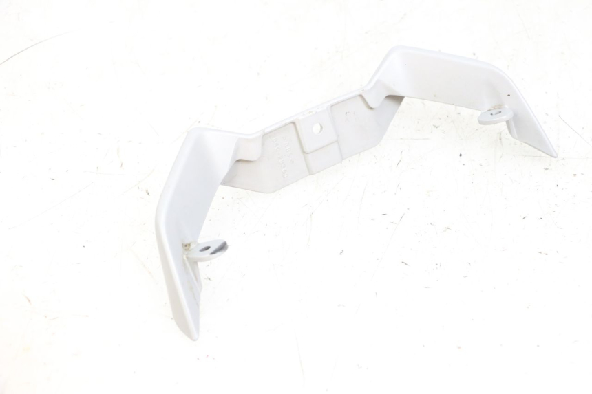 photo de FRONT MIDDLE PANEL YAMAHA MT-07 MT07 ABS 700 (2018 - 2020) - Zoom on usage condition