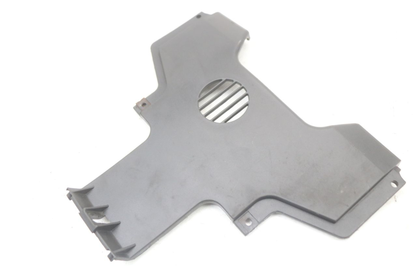 photo de LOWER FRONT FAIRING JUNCTION PIAGGIO MP3 LT 400 (2007 - 2012)