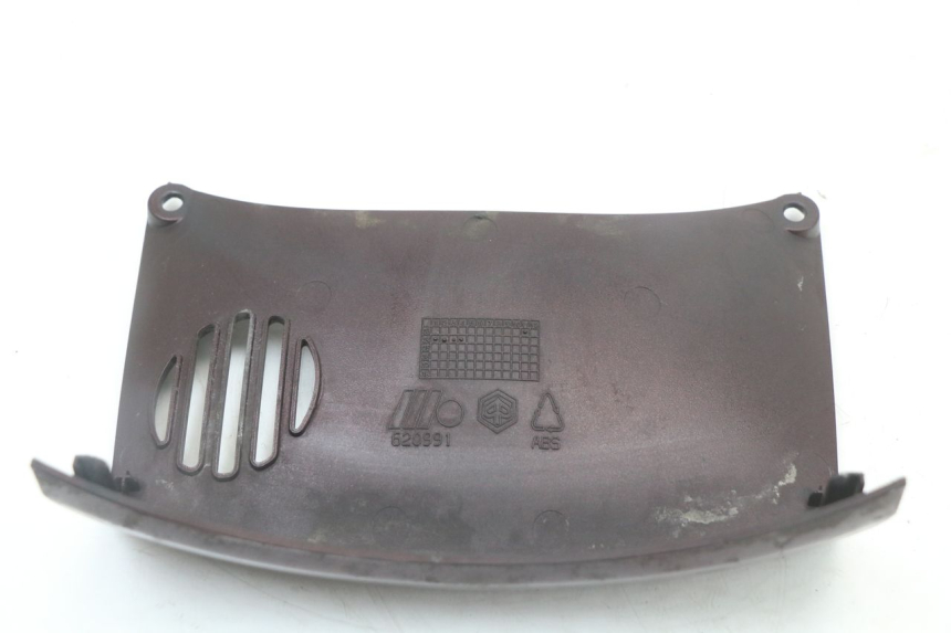 photo de LOWER FRONT FAIRING JUNCTION PIAGGIO X8 125 (2004 - 2007)