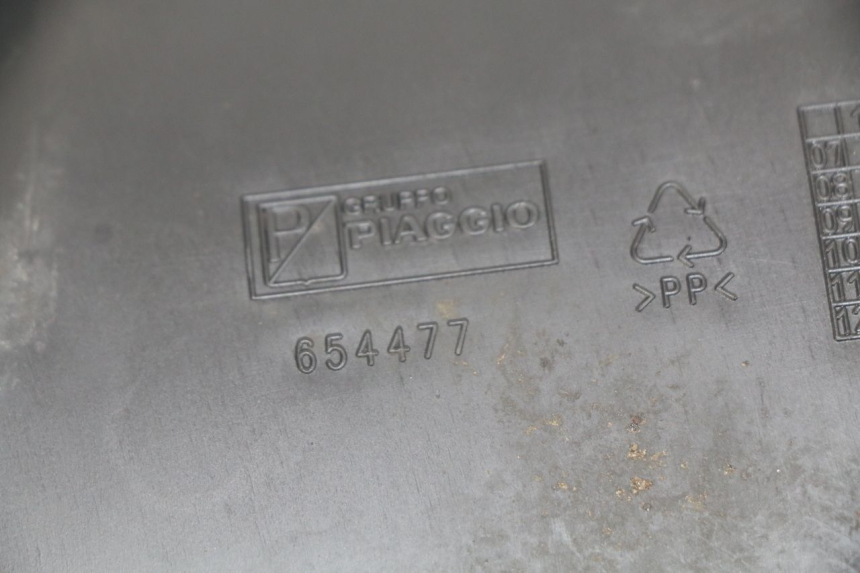 photo de FRONT MIDDLE PANEL APRILIA SRV 850 (2012 - 2017) - Component detail