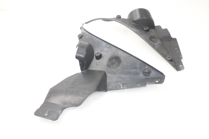 photo de LOWER FRONT FAIRING JUNCTION YAMAHA FJR ABS 1300 (2006 - 2012)