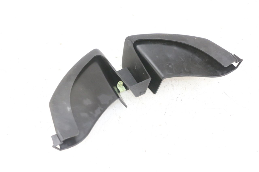 photo de FRONT MIDDLE PANEL PEUGEOT JET FORCE CARBU 50 (2003 - 2016)