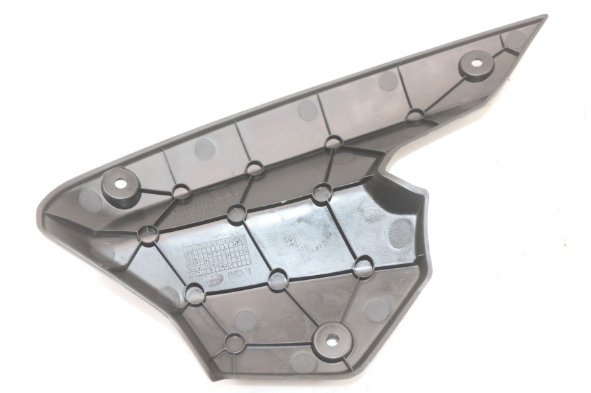 photo de FRONT FAIRING JUNCTION PEUGEOT KISBEE 4T 50 (2018 - 2022)