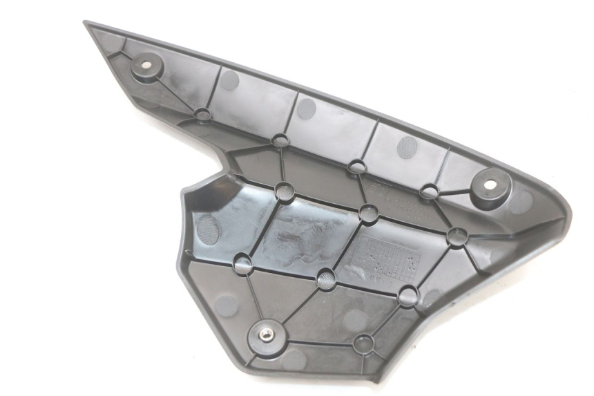 photo de FRONT FAIRING JUNCTION PEUGEOT KISBEE 4T 50 (2018 - 2022)
