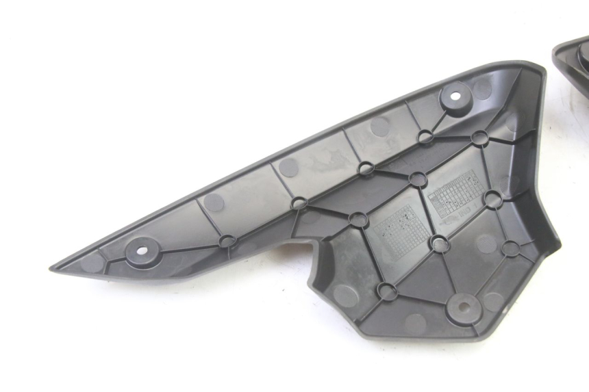 photo de FRONT FAIRING JUNCTION PEUGEOT KISBEE 4T 50 (2018 - 2022)