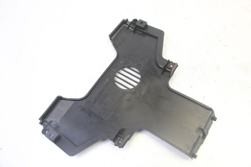 photo de FRONT MIDDLE PANEL  PIAGGIO MP3 500 (2011 - 2015) - Alternative perspective