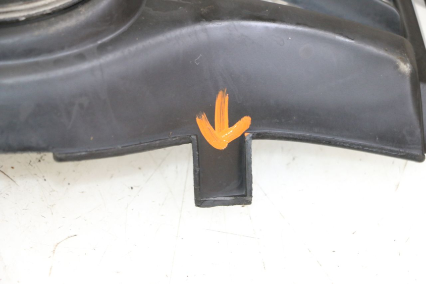 photo de FRONT FAIRING JUNCTION KYMCO PEOPLE S 125 (2000 - 2008)