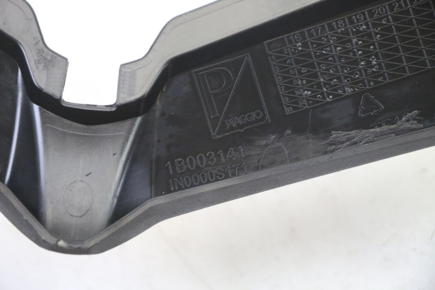 photo de FRONT MIDDLE PANEL APRILIA SR 2T 50 (2018 - 2022)