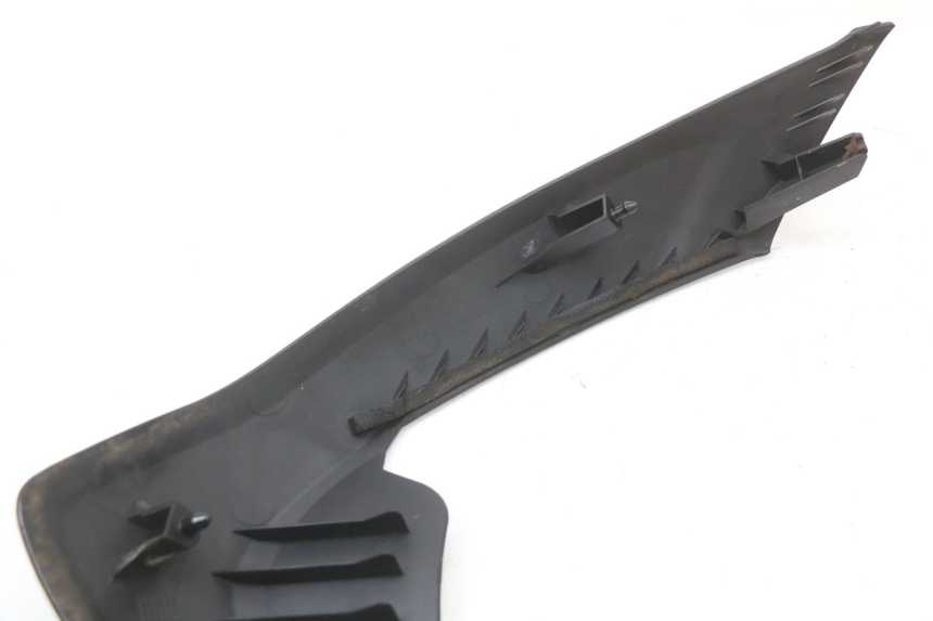 photo de FRONT MIDDLE PANEL  SUZUKI BURGMAN 125 (2007 - 2014)