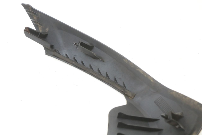 photo de FRONT MIDDLE PANEL  SUZUKI BURGMAN 125 (2007 - 2014)