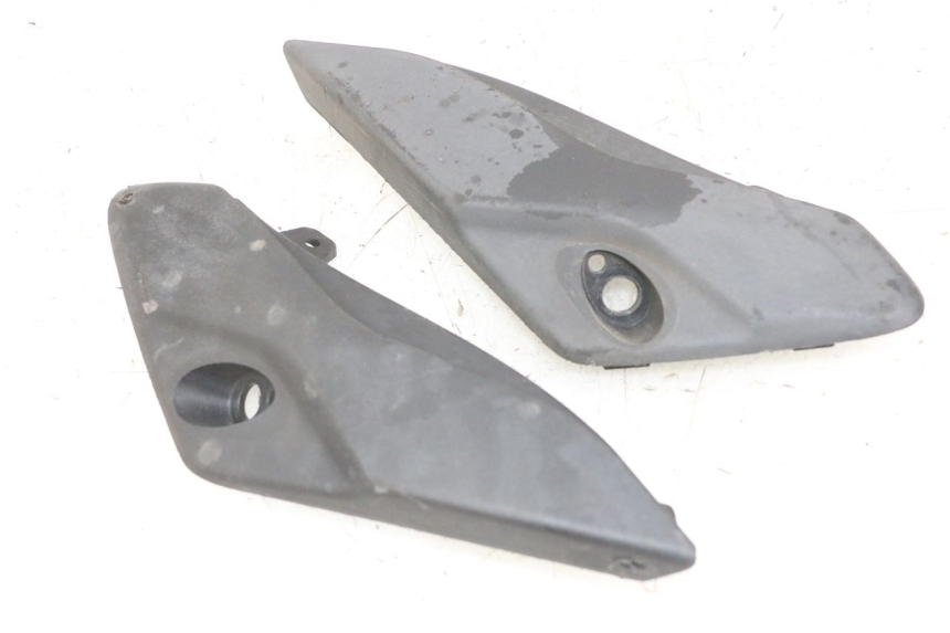 photo de FRONT MIDDLE PANEL PIAGGIO IE MP3 YOURBAN 300 (2011 - 2016)