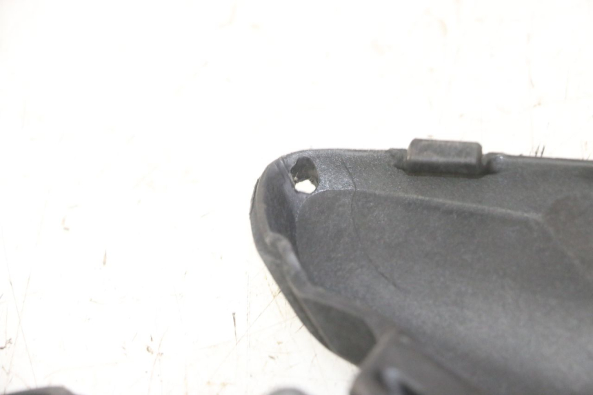 photo de FRONT MIDDLE PANEL PIAGGIO IE MP3 YOURBAN 300 (2011 - 2016)