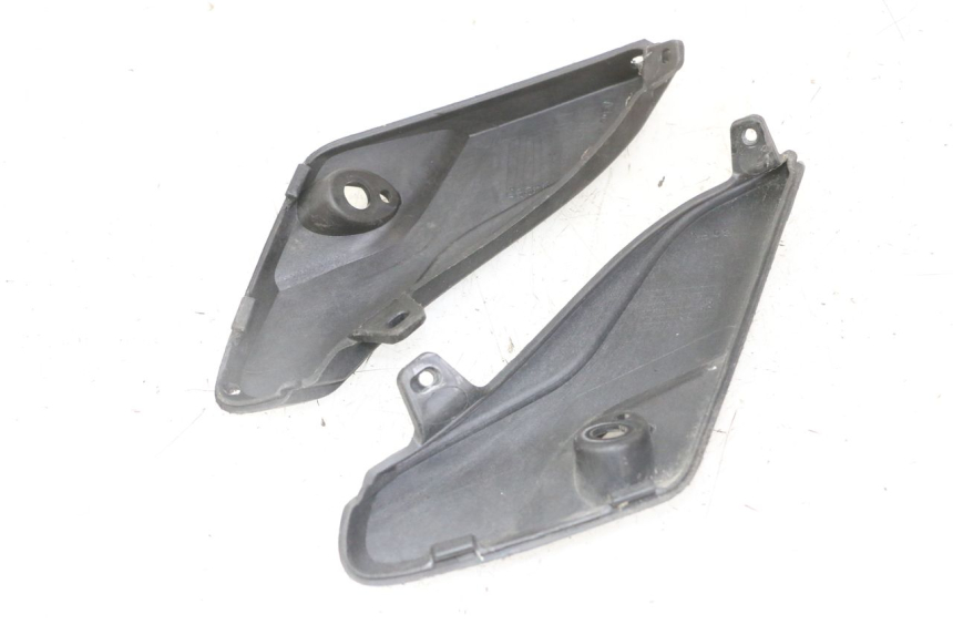 photo de FRONT MIDDLE PANEL PIAGGIO IE MP3 YOURBAN 300 (2011 - 2016)