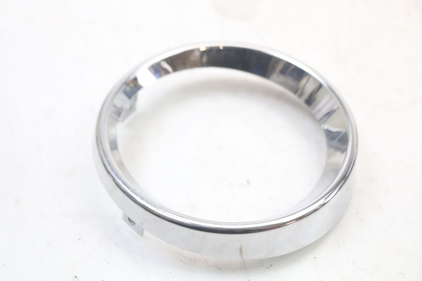 photo de FRONT MIDDLE PANEL JM MOTORS VX 125 (2022 - 2025)