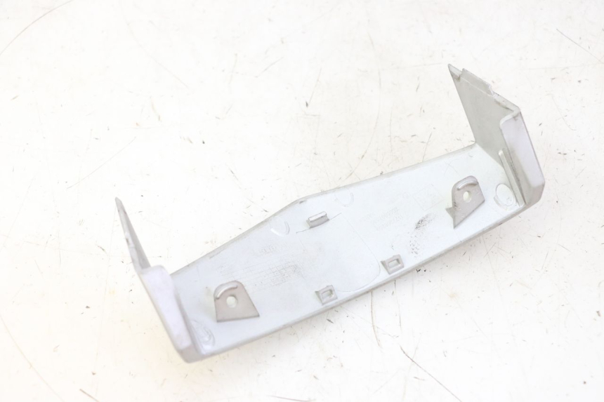 photo de UPPER FRONT FAIRING JUNCTION PEUGEOT VIVACITY NEW 4T 50 (2008 - 2017)