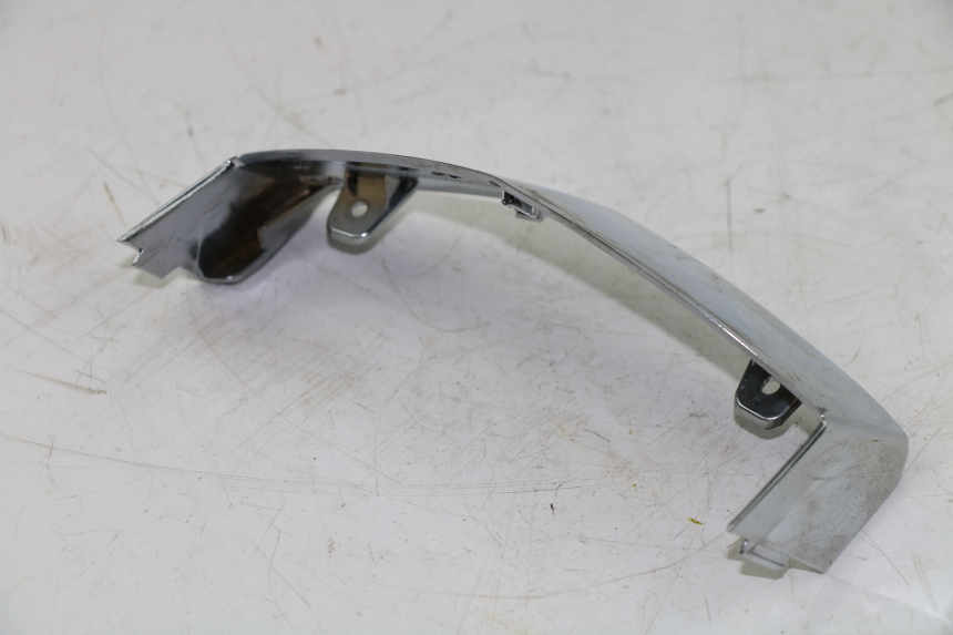 photo de FRONT MIDDLE PANEL  PEUGEOT VIVACITY 125 (2010 - 2017)