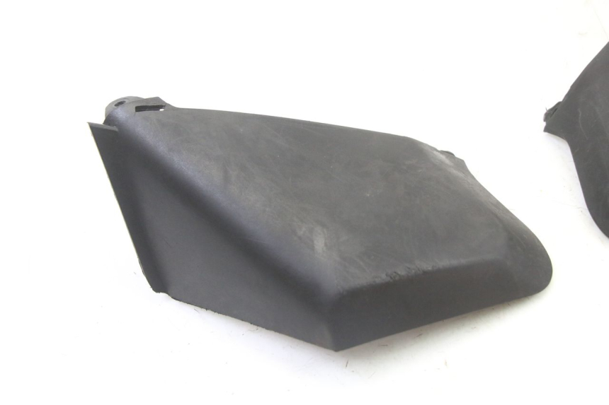 photo de UPPER FRONT FAIRING JUNCTION YAMAHA XMAX X-MAX 125 (2006 - 2009)