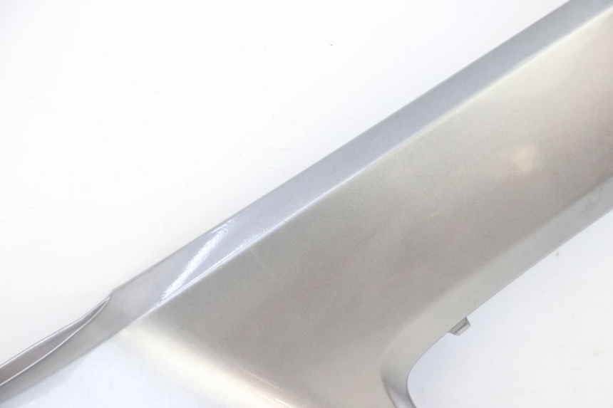 photo de RIGHT FOOTPEG JUNCTION HONDA FORZA ABS 300 (2013 - 2019)