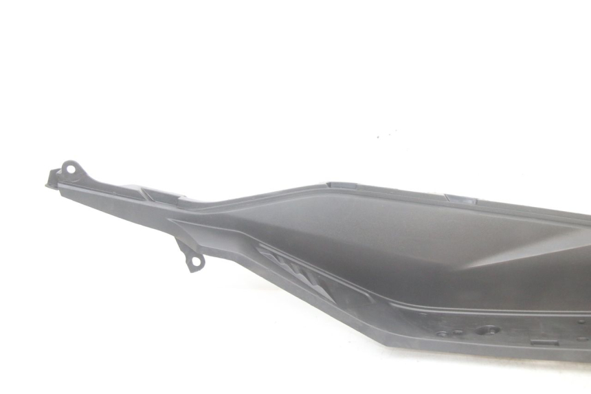 photo de RIGHT MIDDLE FLOOR PANEL HONDA FORZA 125 (2021 - 2025)