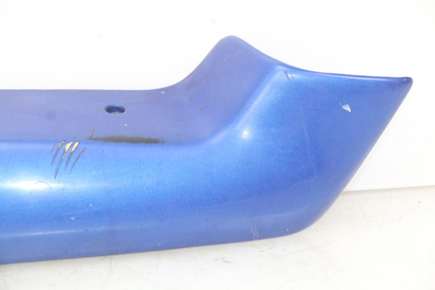photo de RIGHT FOOTREST BRACKET PEUGEOT FOX 50 (1995 - 2003)
