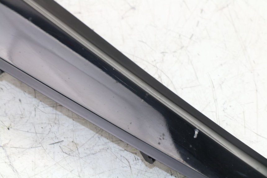 photo de RIGHT MIDDLE FLOOR PANEL SYM GTS EFI 125 (2012 - 2016)