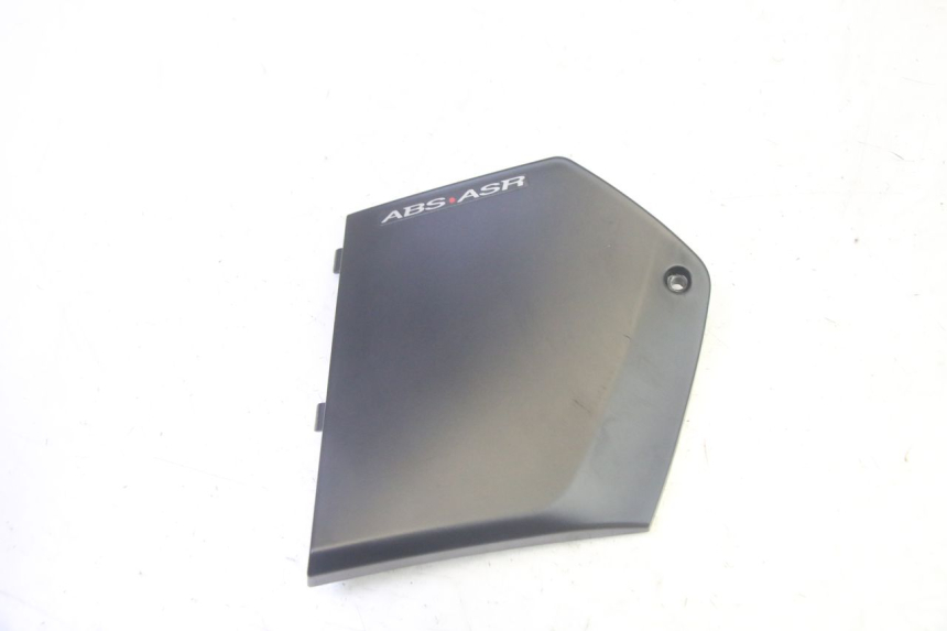 photo de RIGHT MIDDLE FLOOR PANEL PIAGGIO MP3 500 (2016 - 2018) - Main view