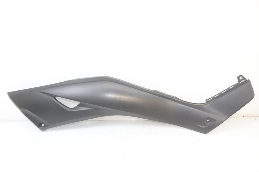 photo de RIGHT FOOTREST BRACKET YAMAHA XMAX X-MAX ABS 125 (2017 - 2020)