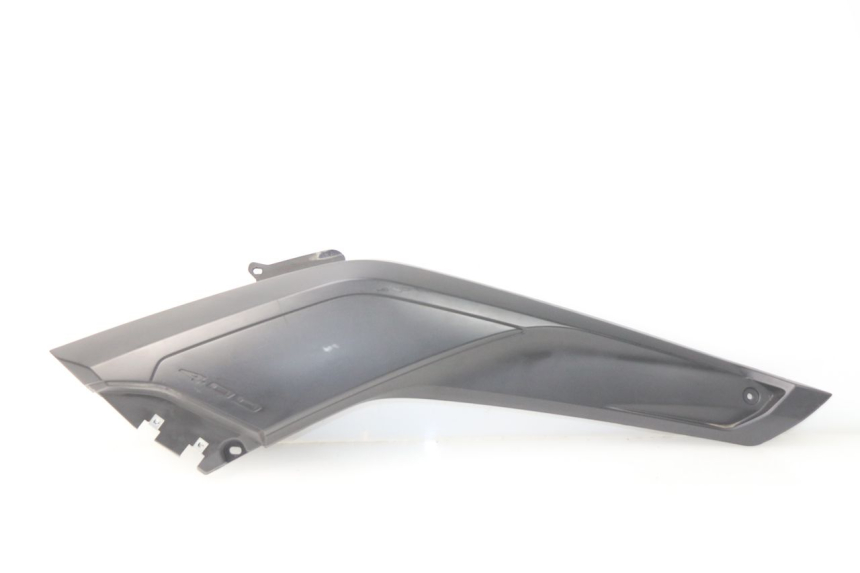 photo de RIGHT MIDDLE FLOOR PANEL YAMAHA YP X-MAX XMAX 400 (2014 - 2017)