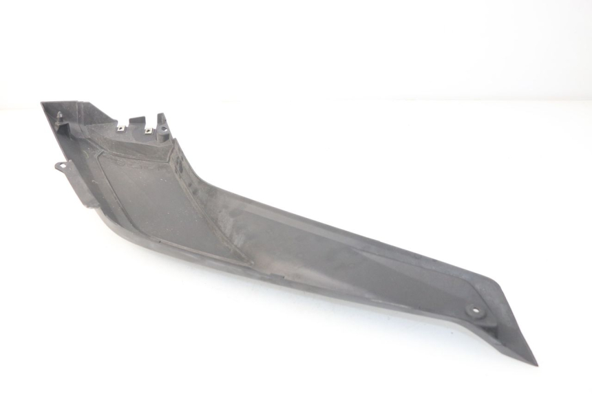 photo de RIGHT MIDDLE FLOOR PANEL YAMAHA YP X-MAX XMAX 400 (2014 - 2017)