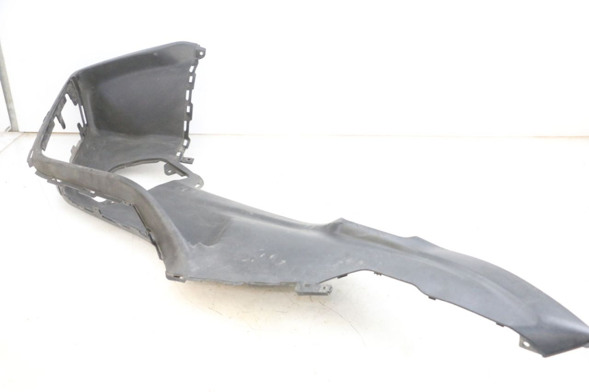 photo de LEFT MIDDLE FLOOR PANEL SUZUKI BURGMAN 650 (2013 - 2020)