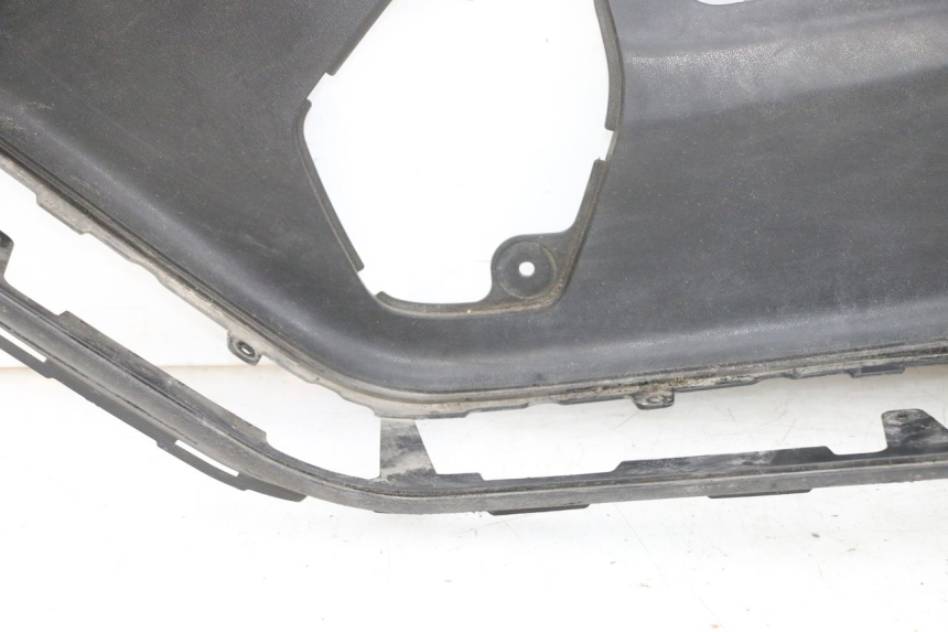 photo de LEFT MIDDLE FLOOR PANEL SUZUKI BURGMAN 650 (2013 - 2020)