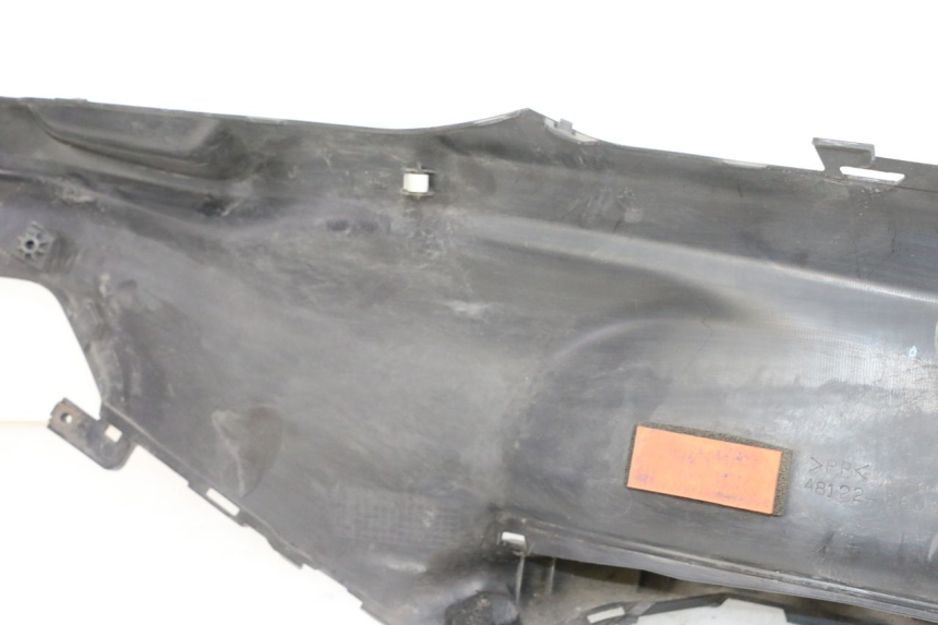 photo de LEFT MIDDLE FLOOR PANEL SUZUKI BURGMAN 650 (2013 - 2020)