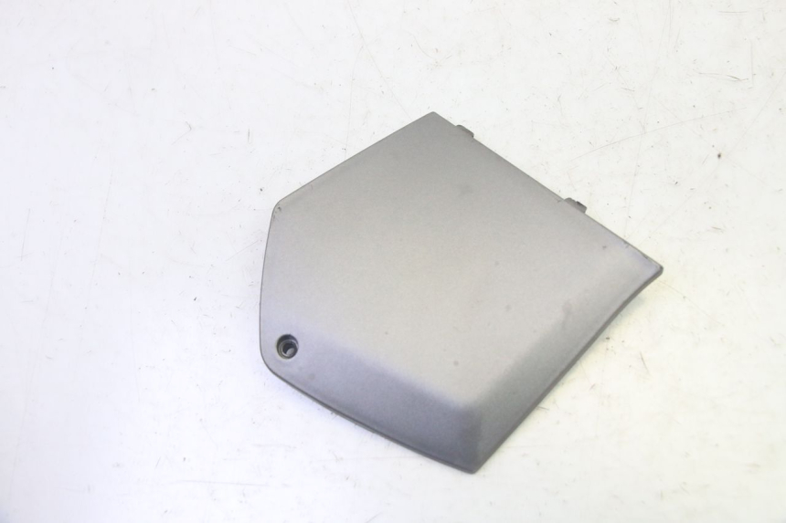 photo de LEFT MIDDLE FLOOR PANEL PIAGGIO MP3 125 (2006 - 2014)