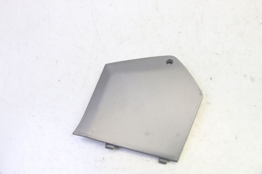 photo de LEFT MIDDLE FLOOR PANEL PIAGGIO MP3 125 (2006 - 2014)