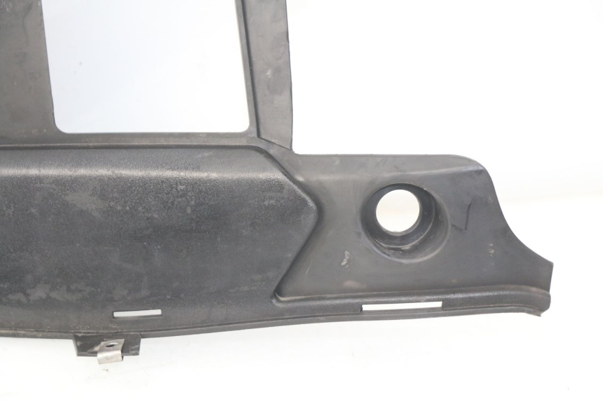 photo de LEFT FOOTREST BRACKET GILERA NEXUS 125 (2009 - 2013)