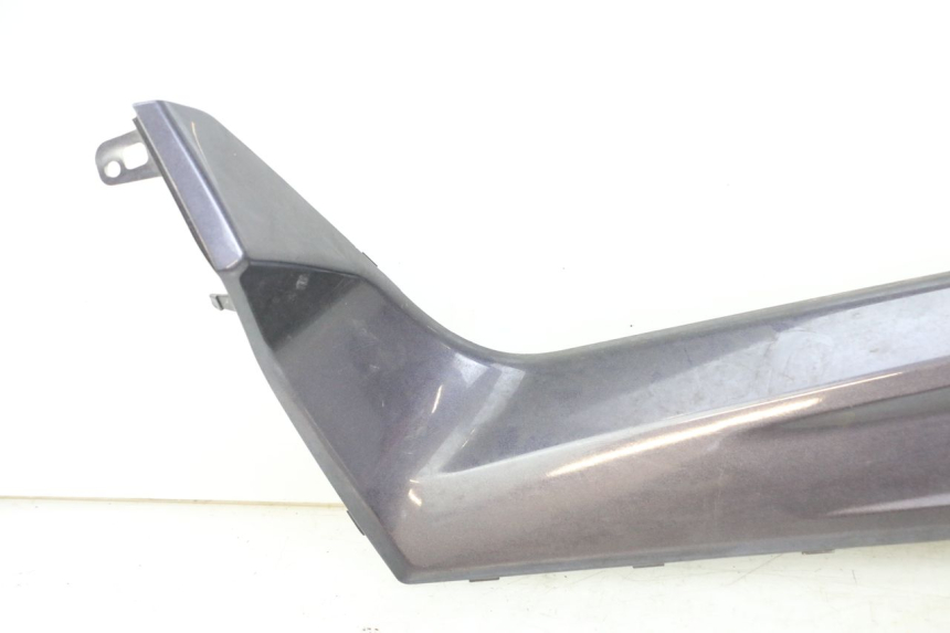 photo de LEFT FOOTREST BRACKET YAMAHA XMAX X-MAX 125 (2006 - 2009) - Additional view of the item