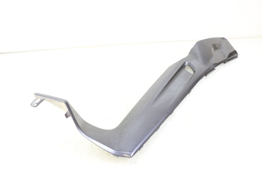 photo de LEFT FOOTREST BRACKET YAMAHA XMAX X-MAX 125 (2006 - 2009) - Markings and original references