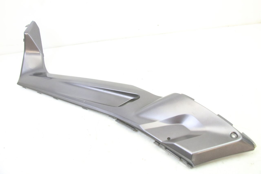 photo de LEFT FOOTREST BRACKET YAMAHA XMAX X-MAX 125 (2006 - 2009)