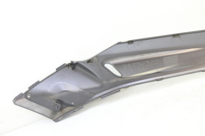 photo de LEFT FOOTREST BRACKET YAMAHA XMAX X-MAX 125 (2006 - 2009)