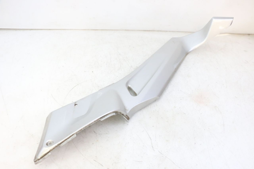 photo de LEFT MIDDLE FLOOR PANEL YAMAHA X-MAX XMAX 250 (2006 - 2009)