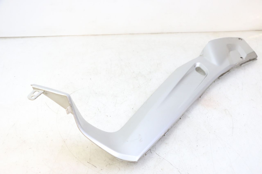 photo de LEFT MIDDLE FLOOR PANEL YAMAHA X-MAX XMAX 250 (2006 - 2009)