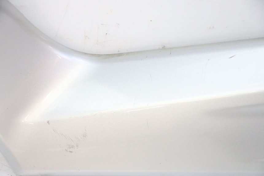 photo de LEFT MIDDLE FLOOR PANEL YAMAHA X-MAX XMAX 250 (2006 - 2009)