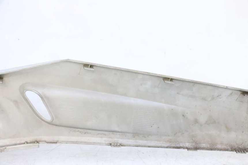 photo de LEFT MIDDLE FLOOR PANEL YAMAHA X-MAX XMAX 250 (2006 - 2009)