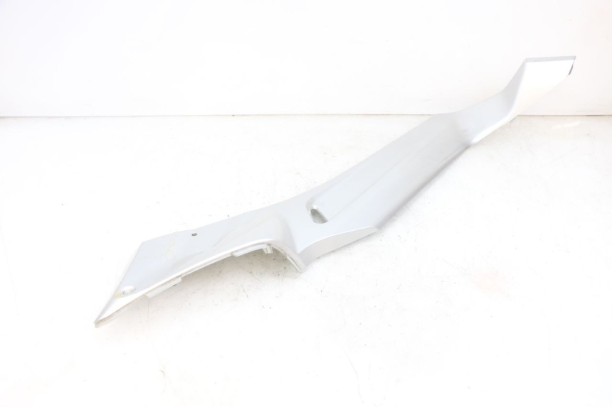photo de LEFT FOOTREST BRACKET YAMAHA XMAX X-MAX 125 (2006 - 2009) - Supplementary product photo