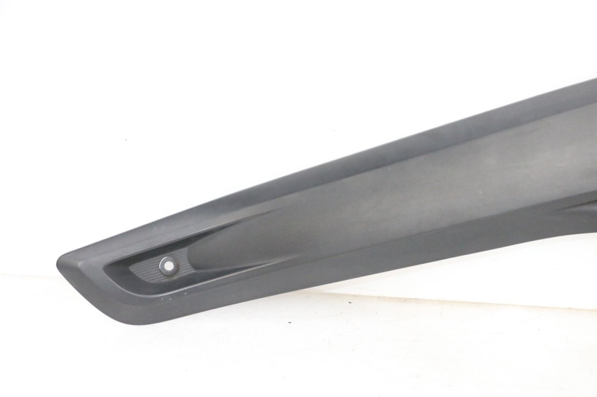 photo de LEFT MIDDLE FLOOR PANEL YAMAHA X-MAX XMAX 125 (2010 - 2013) - Markings and original references