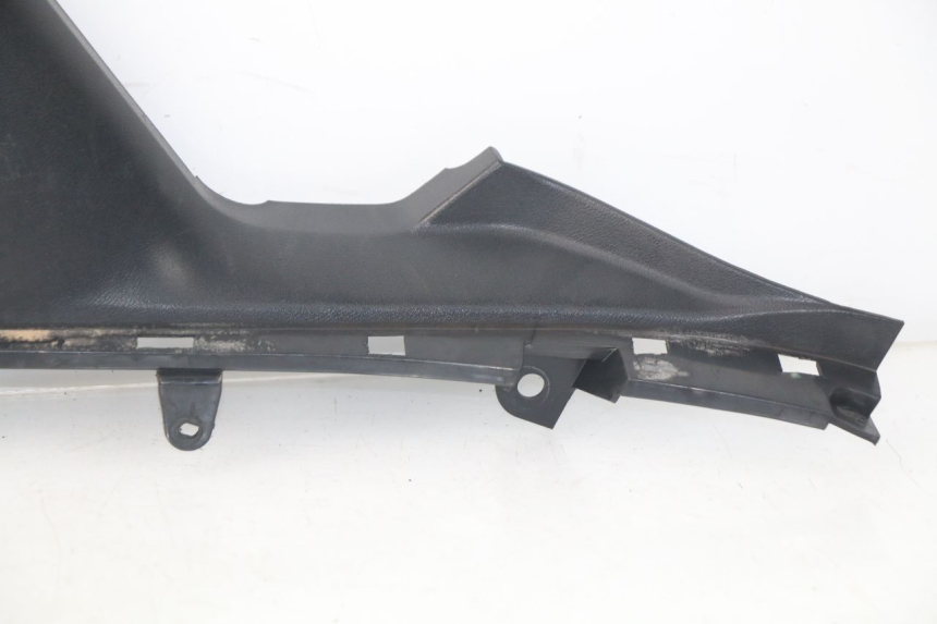 photo de LEFT FOOTREST BRACKET YAMAHA XP T-MAX TMAX ABS 500 (2004 - 2007)