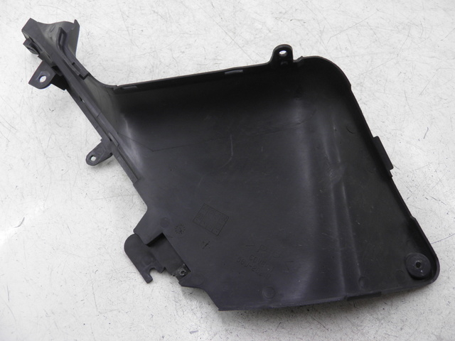 photo de LEFT MIDDLE FLOOR PANEL YAMAHA XP T-MAX TMAX 500 (2004 - 2007)