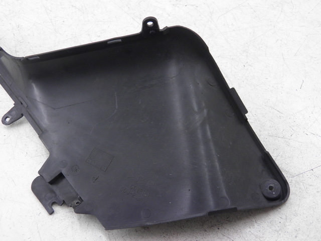 photo de LEFT MIDDLE FLOOR PANEL YAMAHA XP T-MAX TMAX 500 (2004 - 2007)